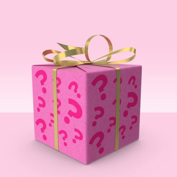 Mystery Box Women's Clothing All Different Sizes 6pcs NWT & NWOT - Picture 1 of 1